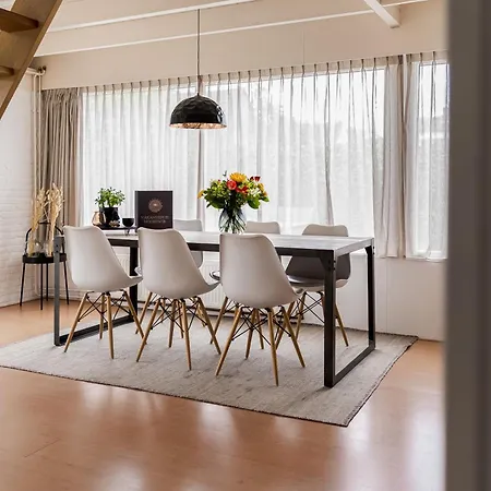 - Het Kleine Nest - Nabij Het Meer, & Keukenhof *