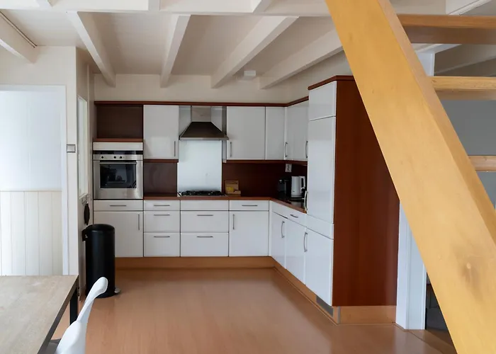 - Het Kleine Nest - Nabij Het Meer, & Keukenhof Dom wakacyjny